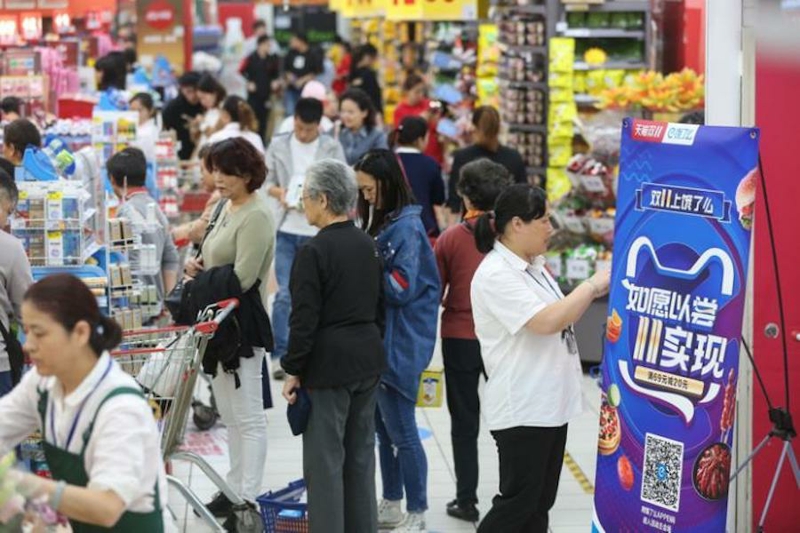 新零售，消費升級，肯德基創紀錄，成為本地生活行業首個單日銷售過億品牌